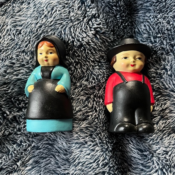 Thanksgiving pilgrims salt and pepper shakers - Picture 1 of 6